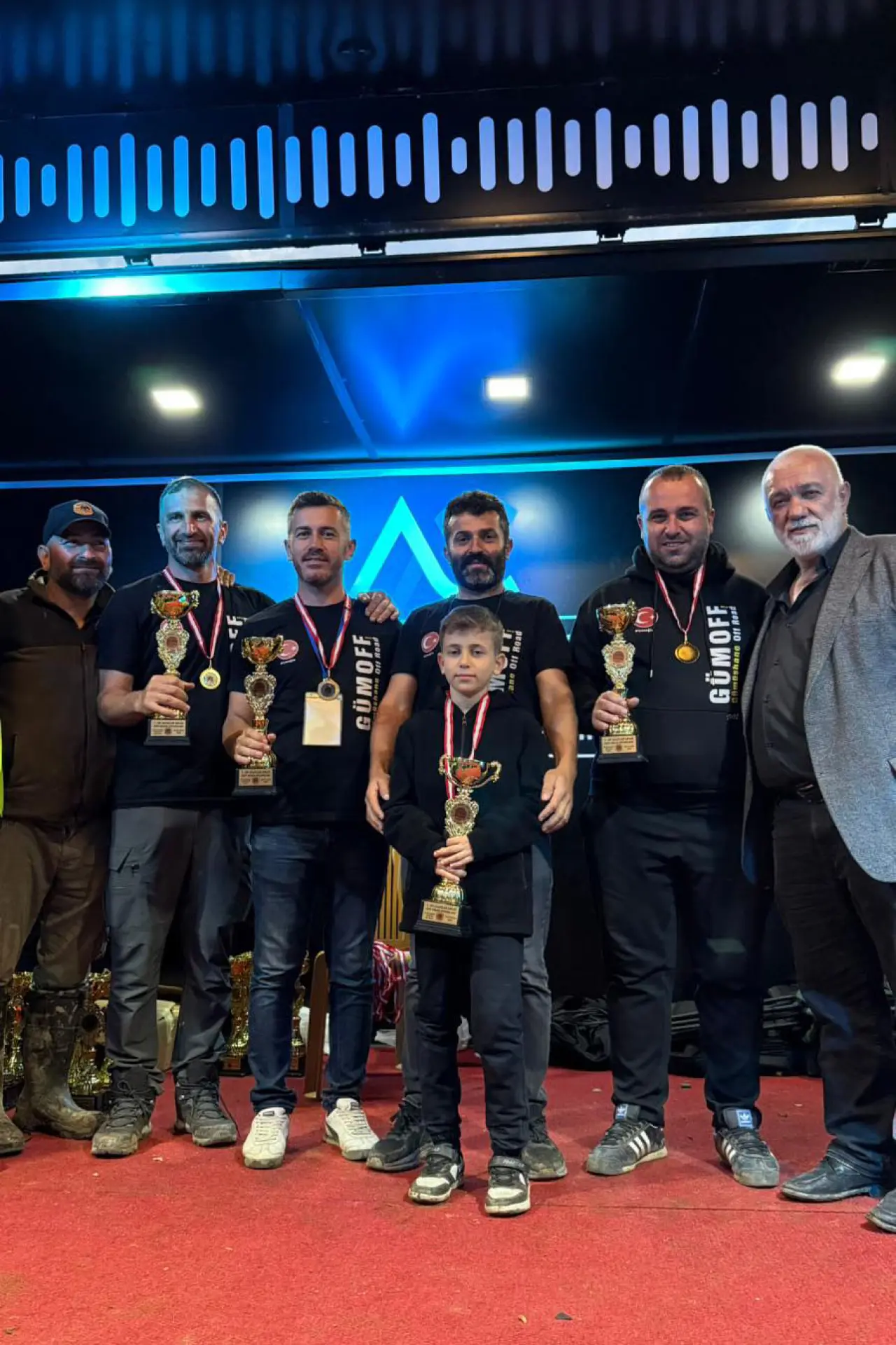 GÜMOFF Of'ta Tozu Dumana Kattı: Gümüşhane'ye 3 Kupa ve Büyük Gurur! 3