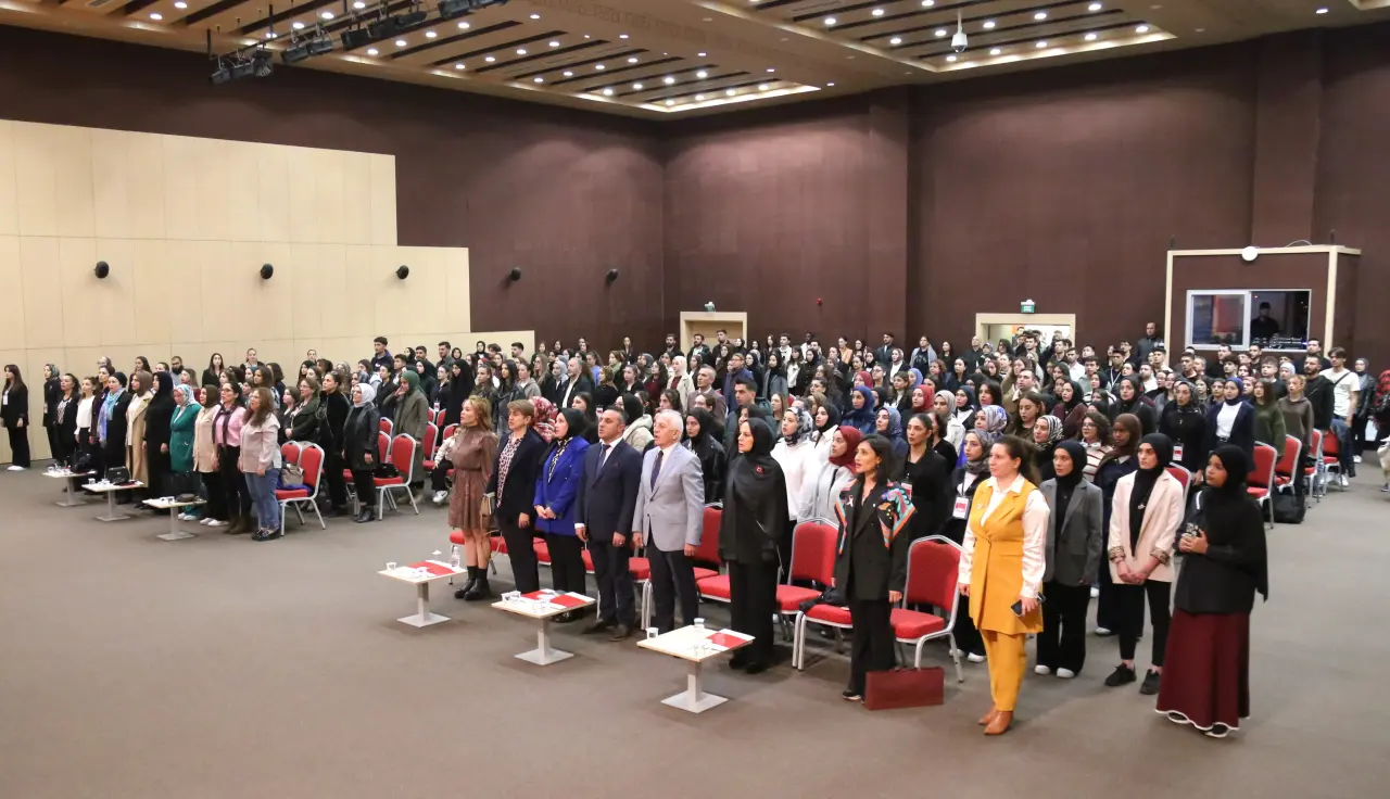 GÜ’de UNIDES projeleri şenliği gerçekleştirildi 11