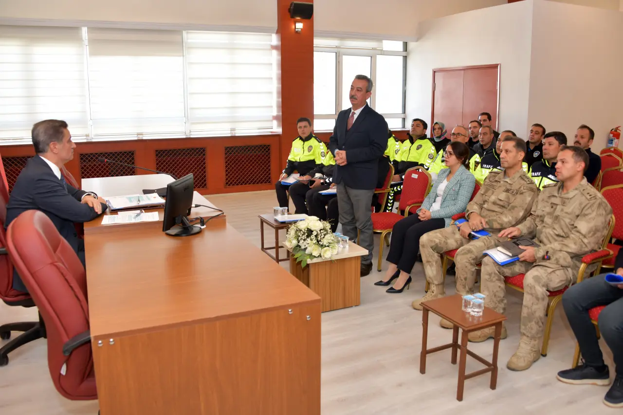 Gümüşhane’de Hız Sınırı Levhaları Yeniden Düzenlenecek 8