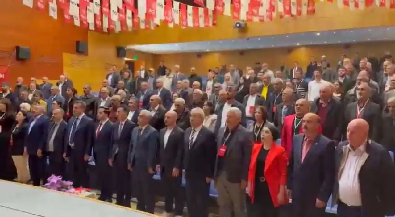 CHP'de Özgür Deniz Demir güven tazeledi 1