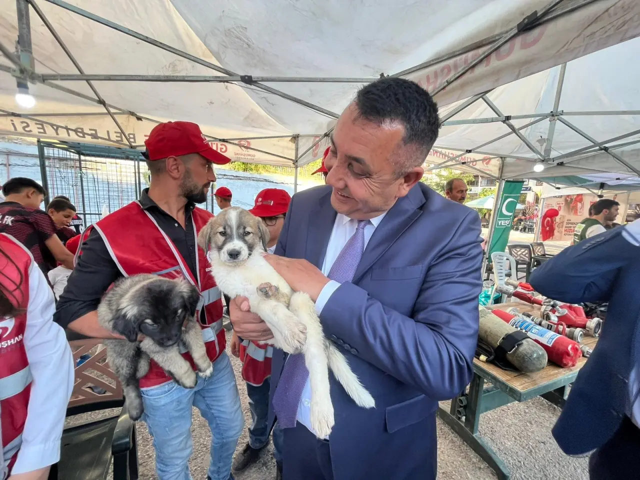 Gümüşhane'de Hayvanları Koruma Günü'nde Kalpleri Isıtan Etkinlik! 6