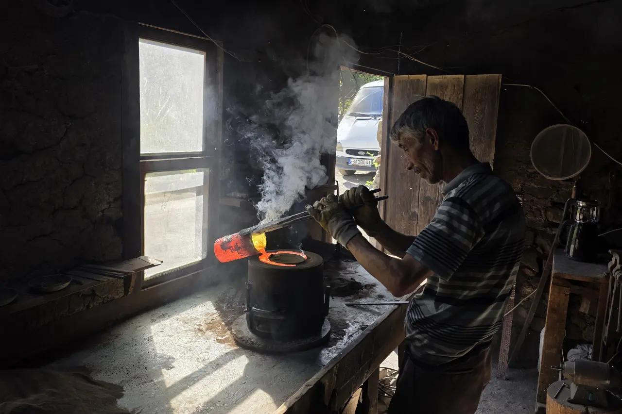 Kürtün'de hurda musluktan el emeğiyle üretilen ziller Avrupa’da çalıyor 4