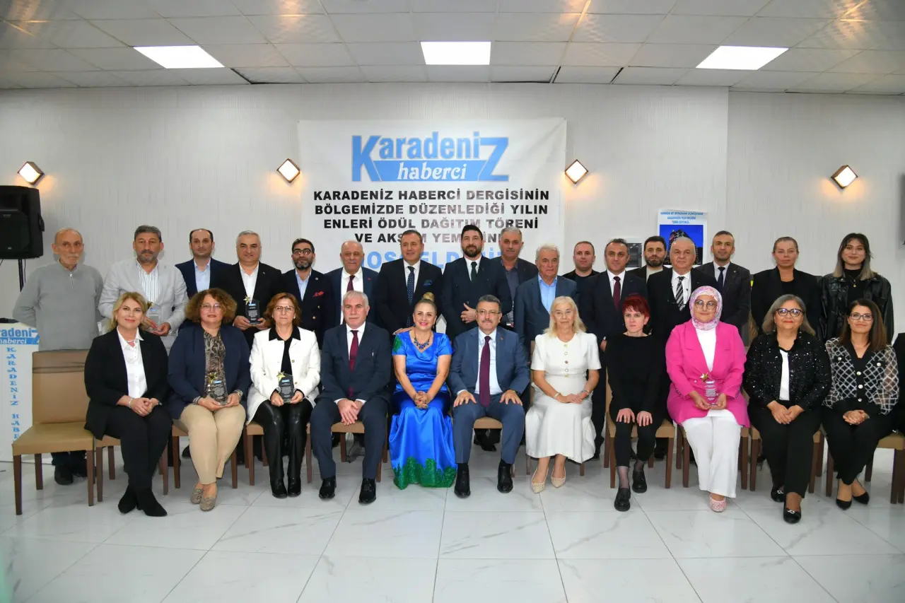 Gümüşhane Üniversitesi, Yılın En İyi Çıkış Yapan Üniversitesi Ödülünü Kazandı! 6