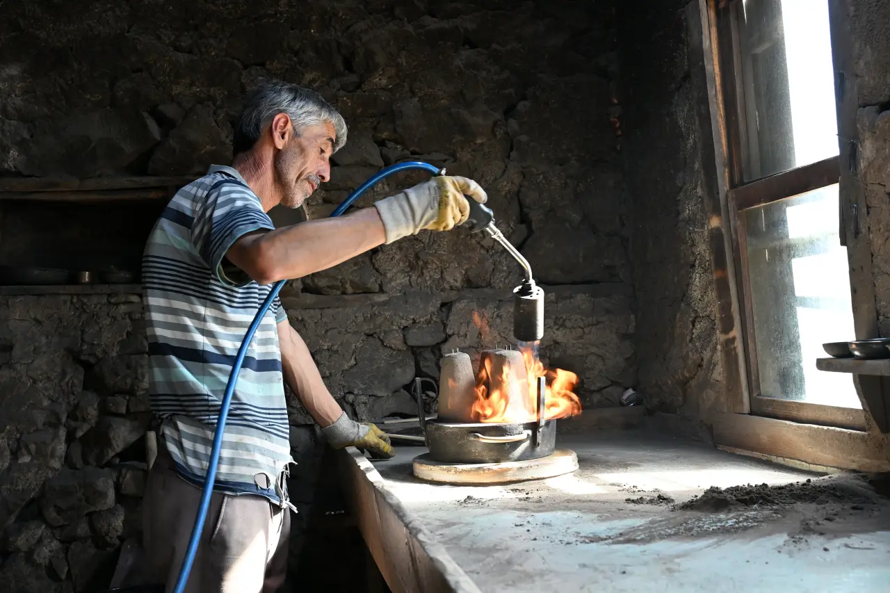 Kürtün'de hurda musluktan el emeğiyle üretilen ziller Avrupa’da çalıyor 11