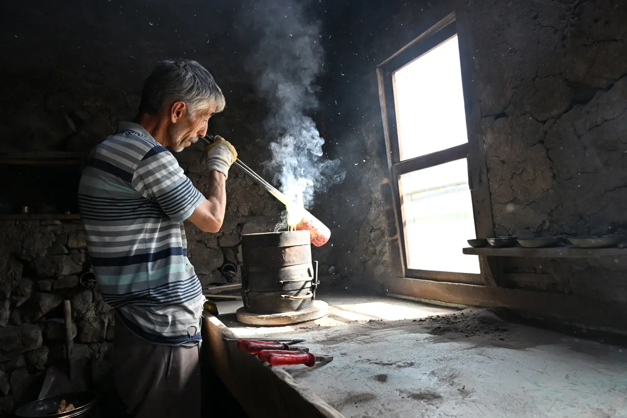 Kürtün'de hurda musluktan el emeğiyle üretilen ziller Avrupa’da çalıyor 14