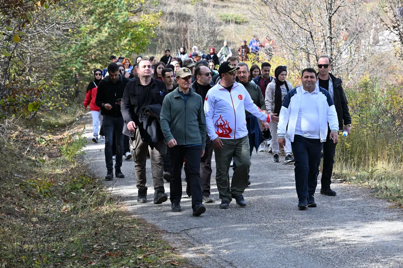 Gümüşhane’nin eşsiz sonbahar manzarasında gençlik buluşması 25