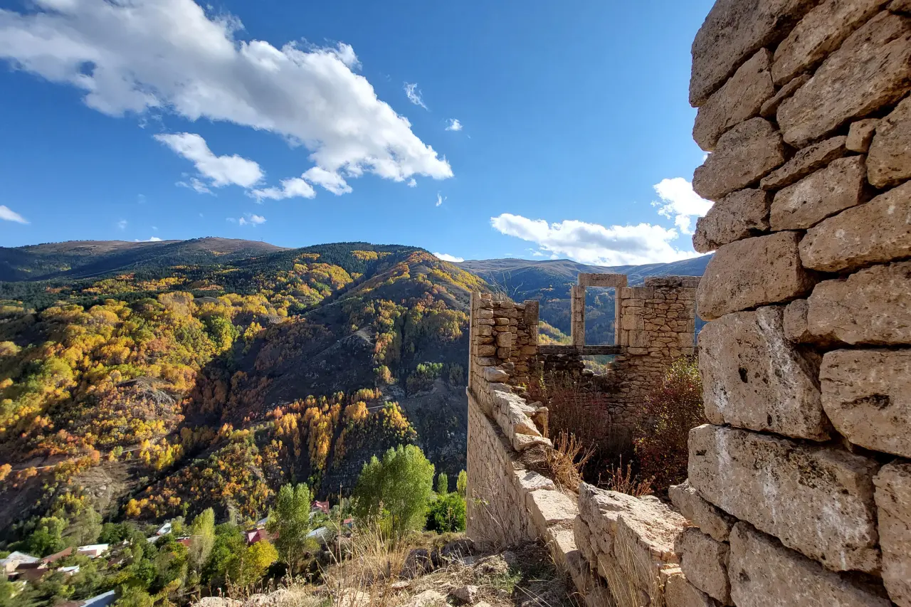 Gümüşhane’de 675 yıllık tarih sonbahar renkleriyle buluştu 2