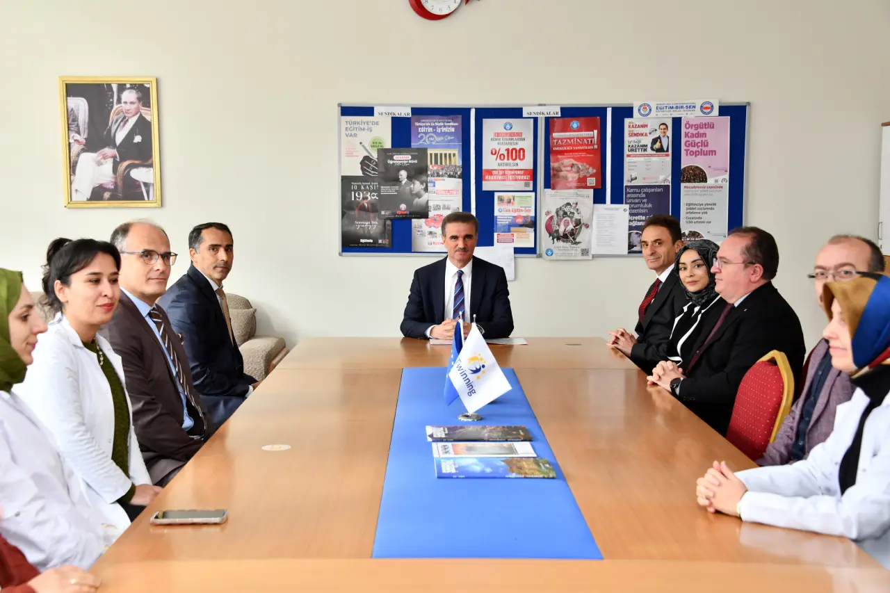 Vali Baruş'tan gençlere altın değerinde öğütler 2