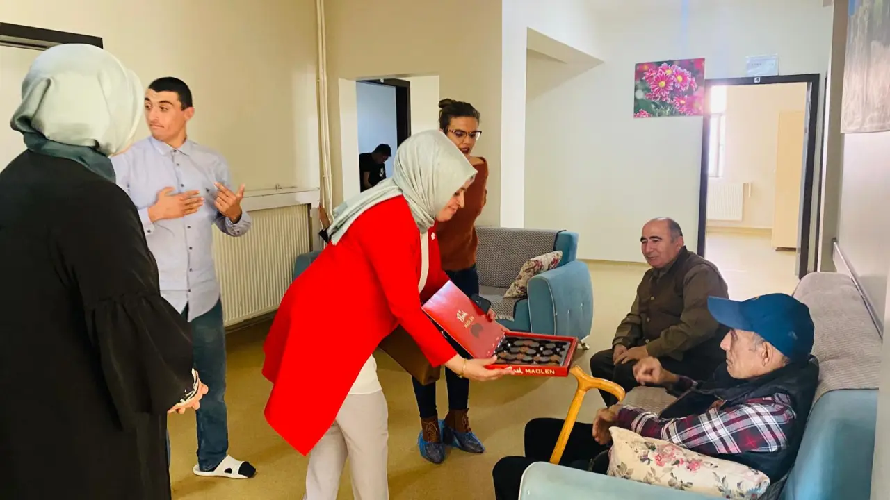 Türk Kızılay’dan anlamlı ziyaret 5