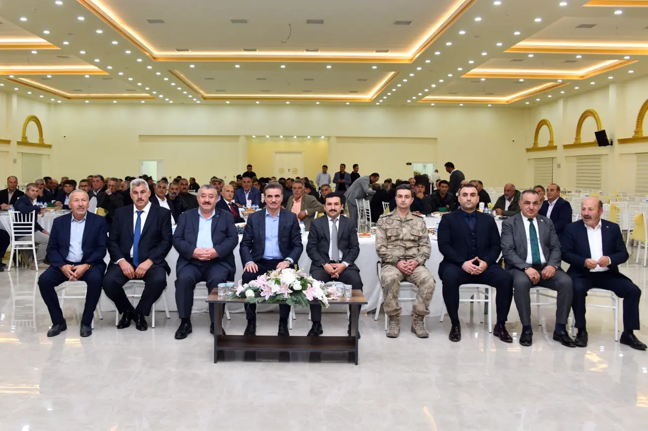 Vali Baruş'tan Muhtarlara Güçlü Mesaj: "Devletin Gören Gözü, Duyan Kulağısınız" 5