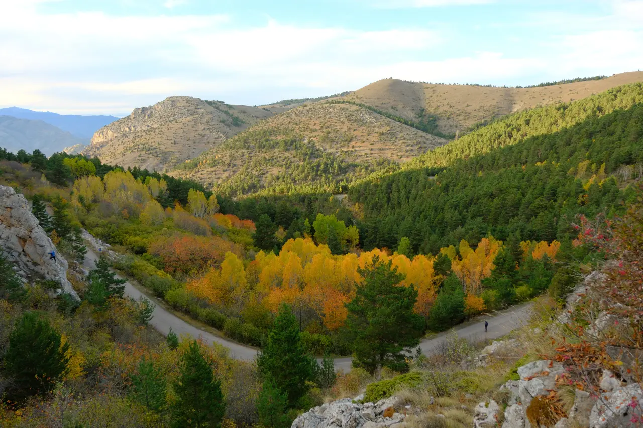 Gümüşhane'nin Alpleri aratmayan sonbahar güzelliği 11