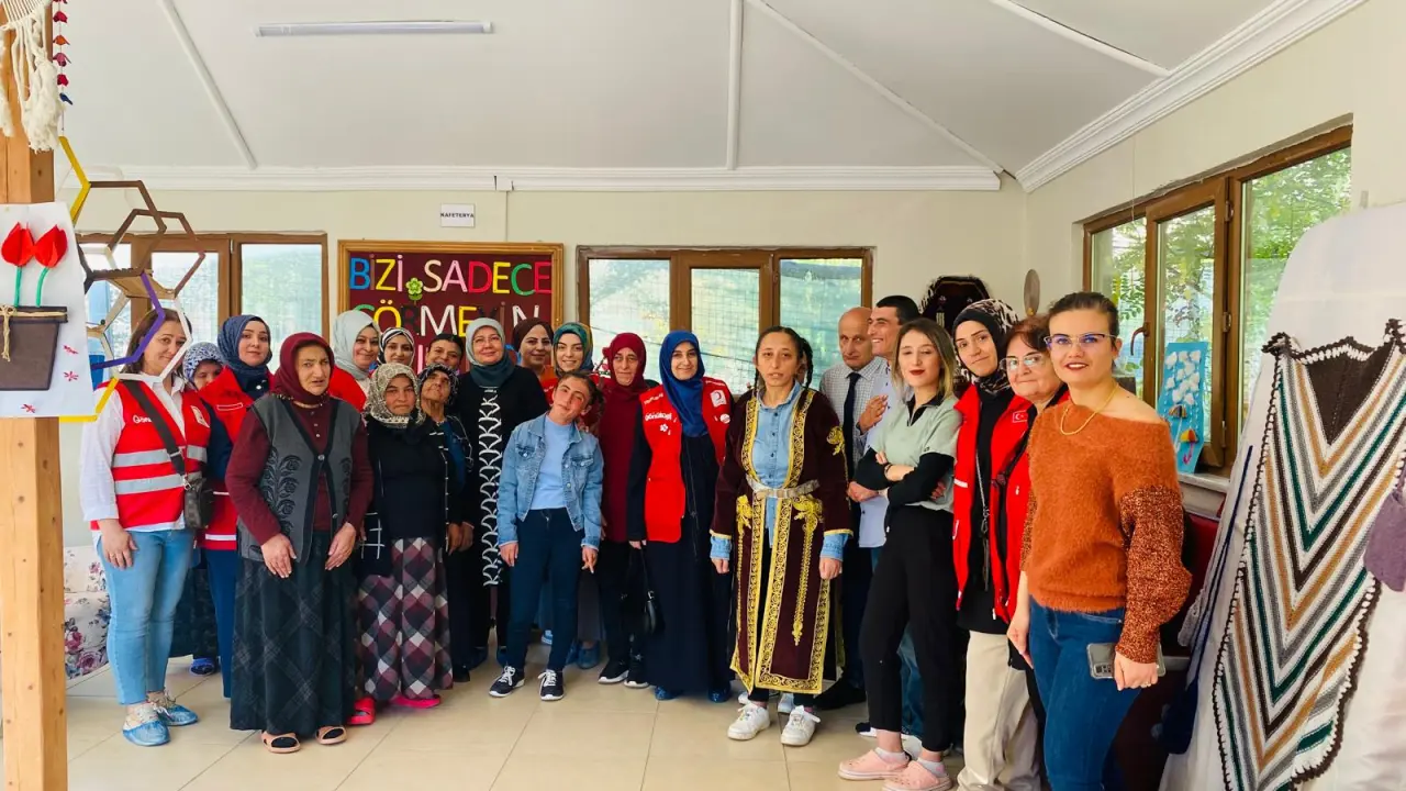 Türk Kızılay’dan anlamlı ziyaret 1