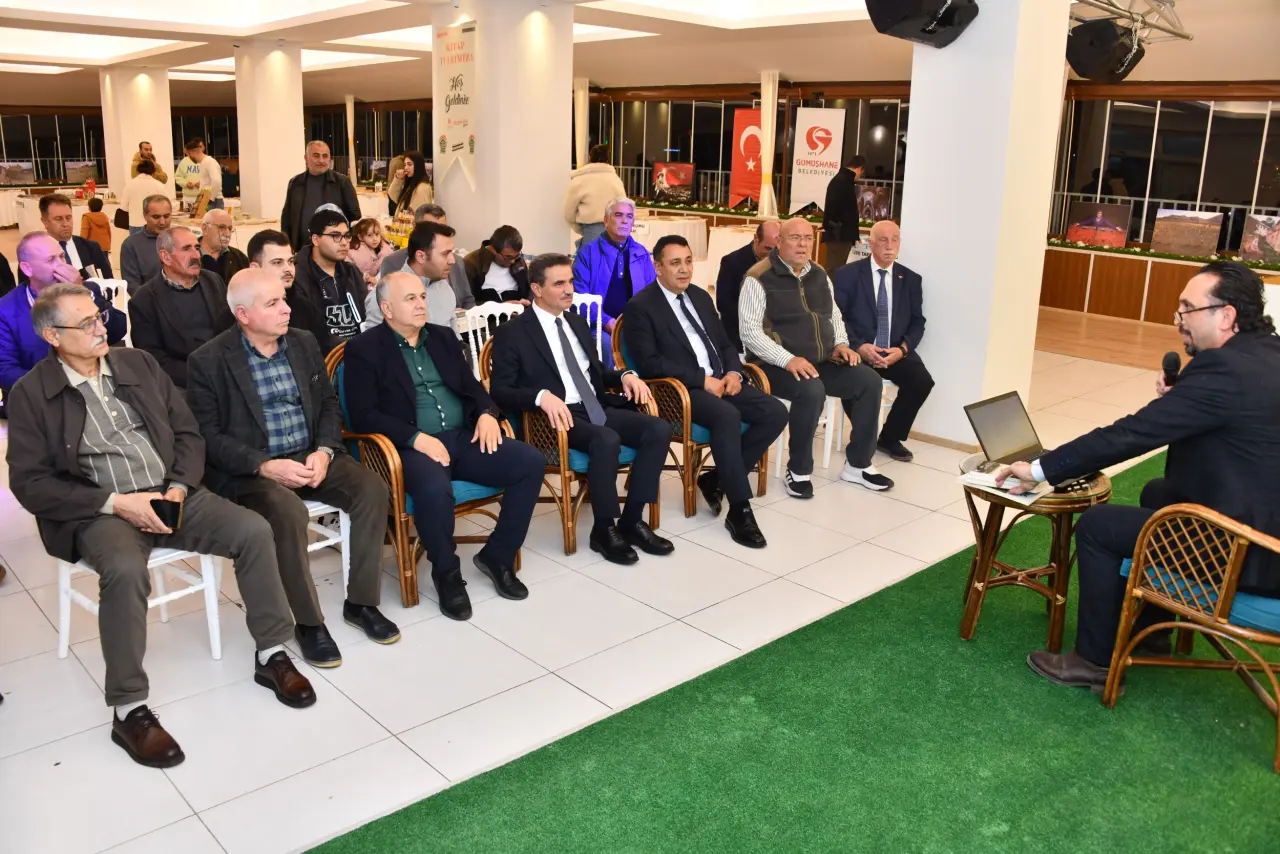 Vali Baruş Kitap Fuarı'nı ziyaret etti 13