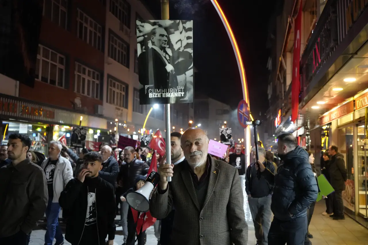 Gümüşhane’de CHP’den 29 Ekim’e özel Fener Alayı 2