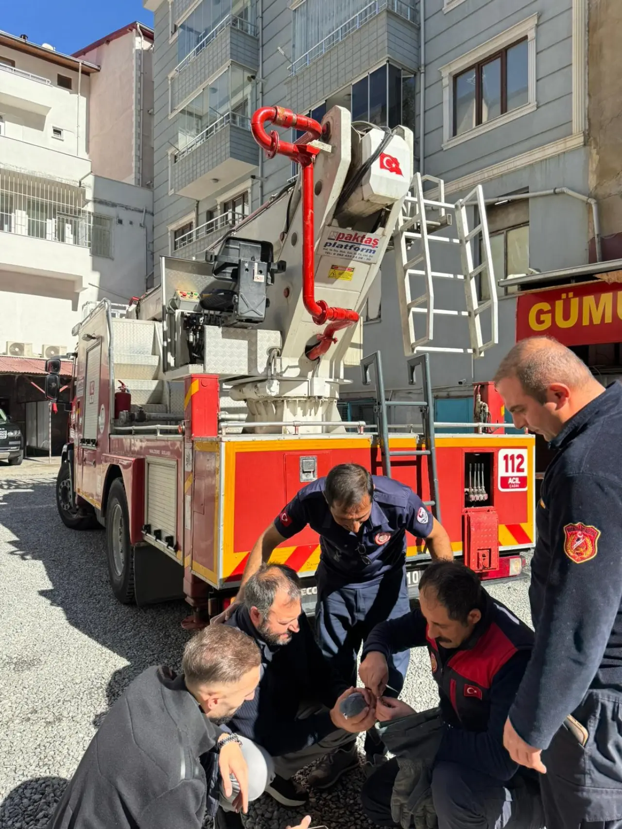 Gümüşhane’de İtfaiye çaresiz güvercin için seferber oldu 1