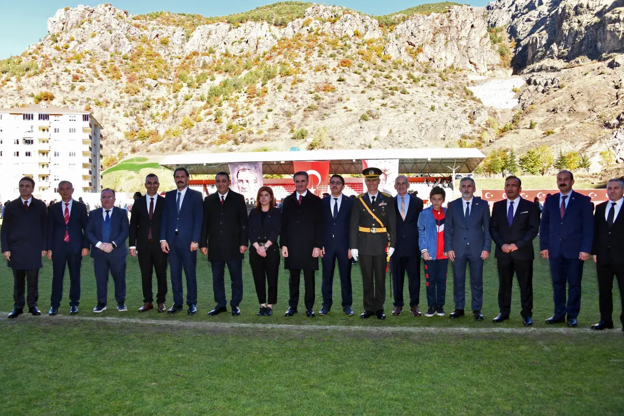 Cumhuriyet’in 102. Yılı Gümüşhane’de coşkuyla kutlandı 12