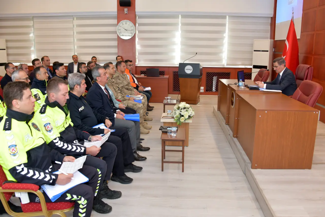 Gümüşhane’de Hız Sınırı Levhaları Yeniden Düzenlenecek 2