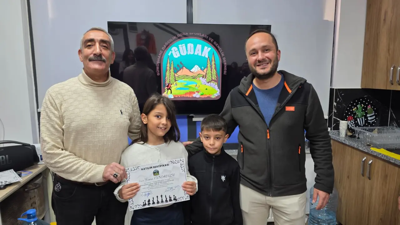 GÜDAK'ın Satranç Eğitimini tamamlayan 32 kursiyere sertifikaları verildi 22