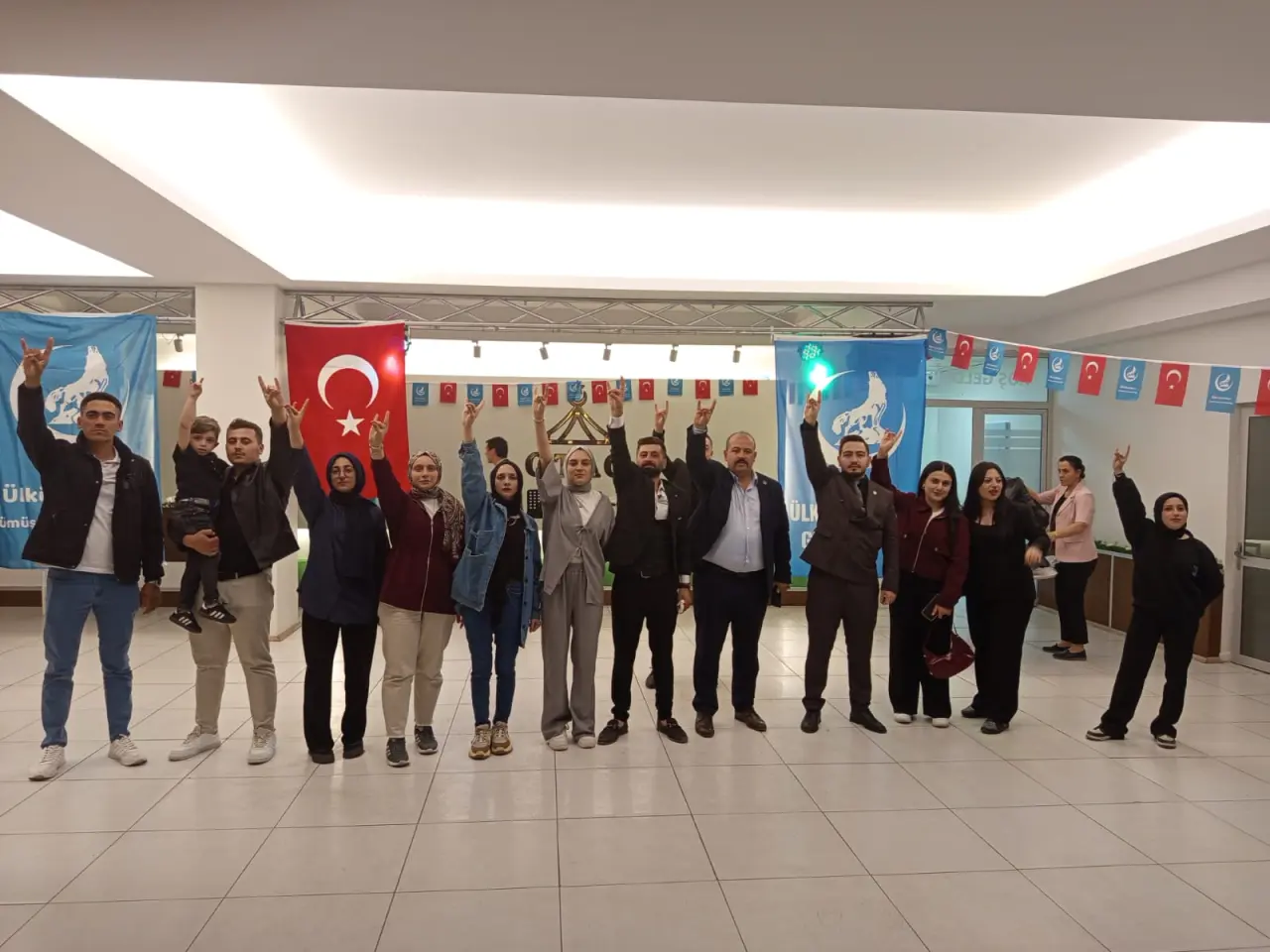 Ülkü Ocaklarından üniversite öğrencilerine coşkulu karşılama 8