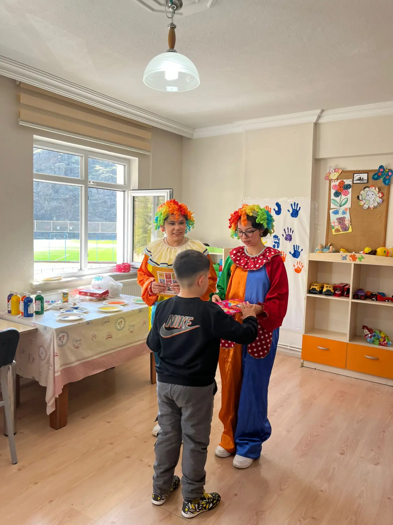 Üniversite öğrencilerinden özel çocuklara anlamlı etkinlik 9