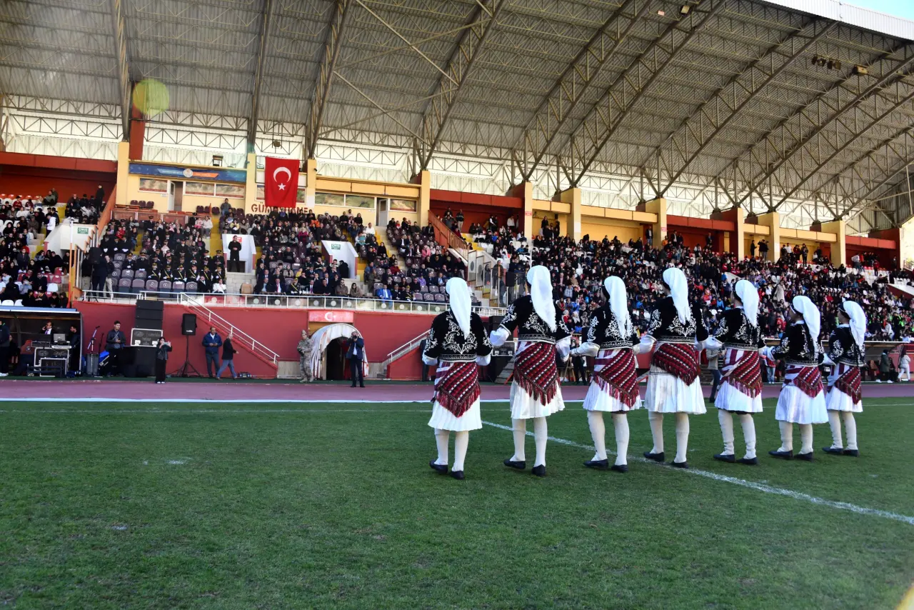 Cumhuriyet’in 102. Yılı Gümüşhane’de coşkuyla kutlandı 6