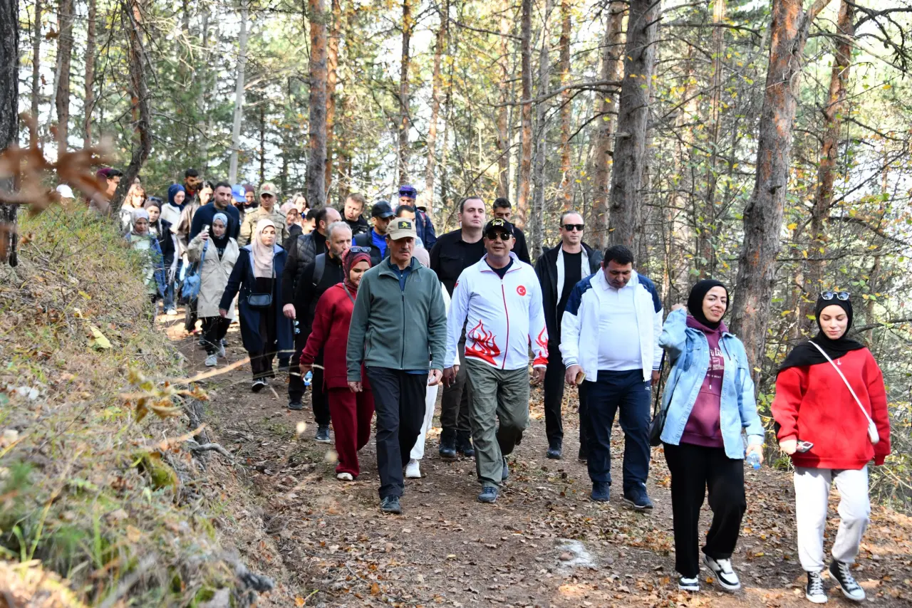 Gümüşhane’nin eşsiz sonbahar manzarasında gençlik buluşması 15