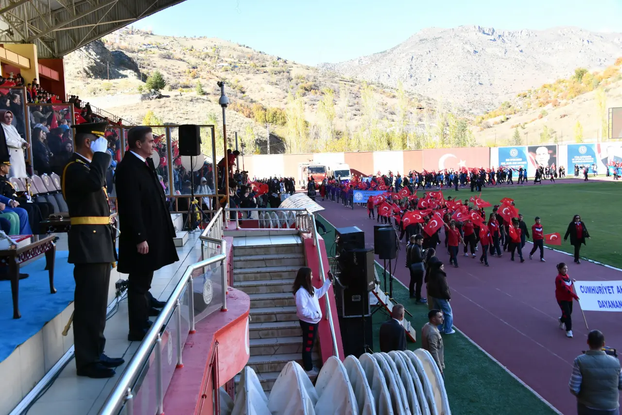 Cumhuriyet’in 102. Yılı Gümüşhane’de coşkuyla kutlandı 11