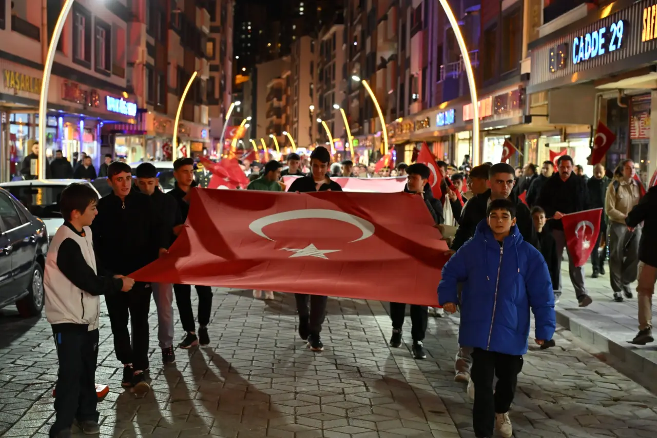 Gümüşhane'de Cumhuriyetin 102. yılında fener alayı ve kabul töreni düzenlendi 11