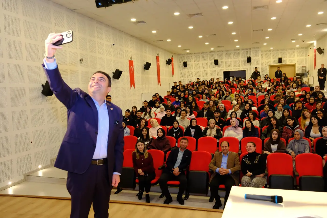 Şiran'da gençler sordu, Başkan Kara cevapladı 1