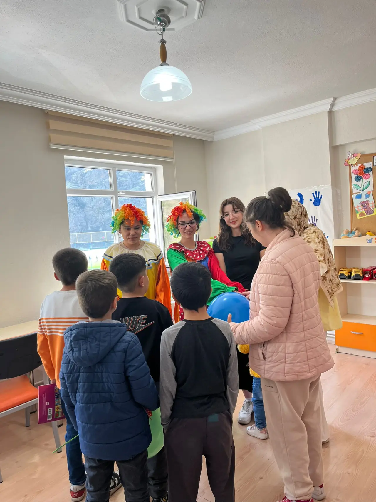 Üniversite öğrencilerinden özel çocuklara anlamlı etkinlik 2