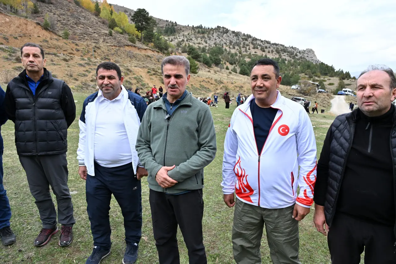 Gümüşhane’nin eşsiz sonbahar manzarasında gençlik buluşması 29