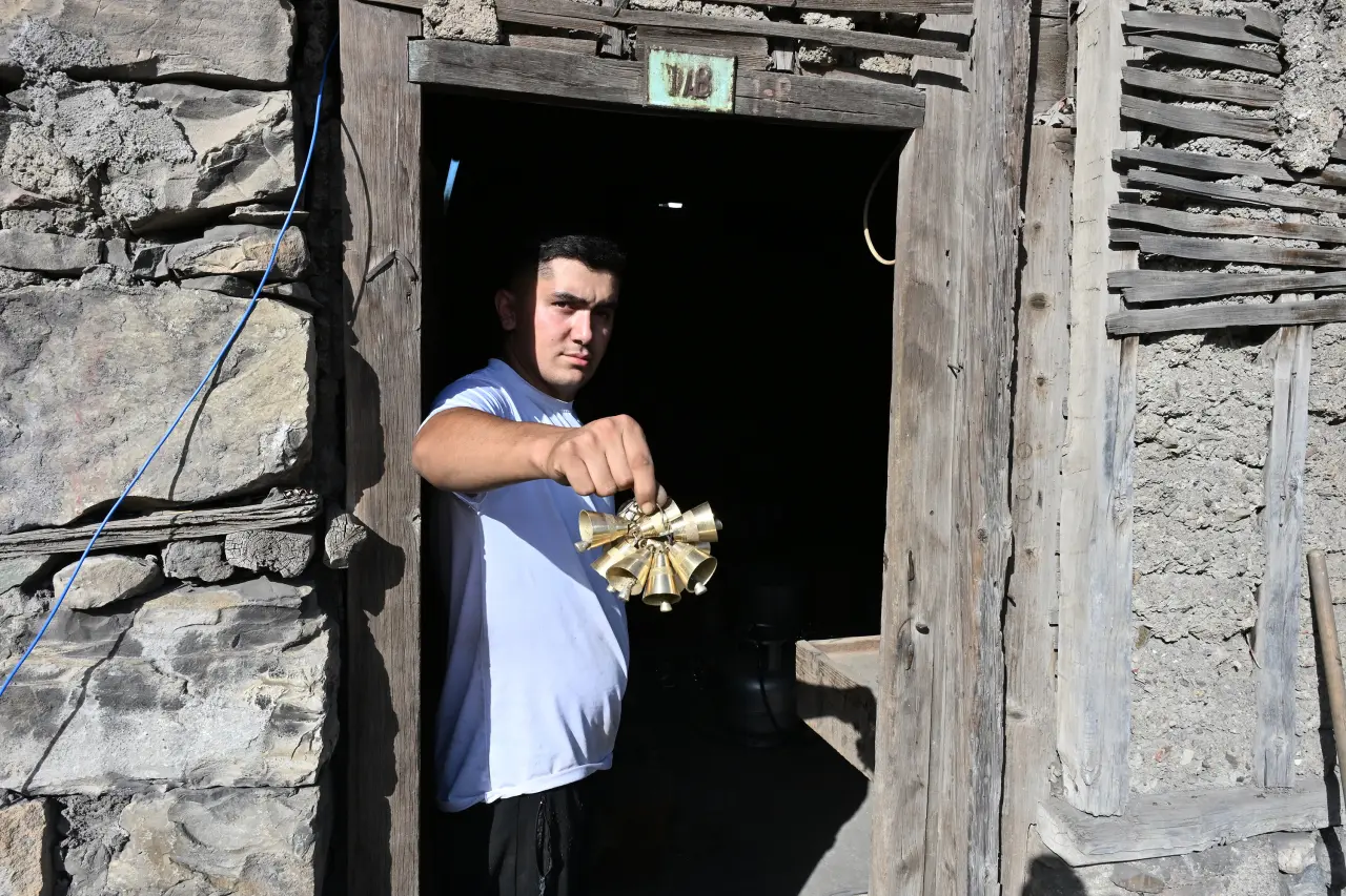 Kürtün'de hurda musluktan el emeğiyle üretilen ziller Avrupa’da çalıyor 18