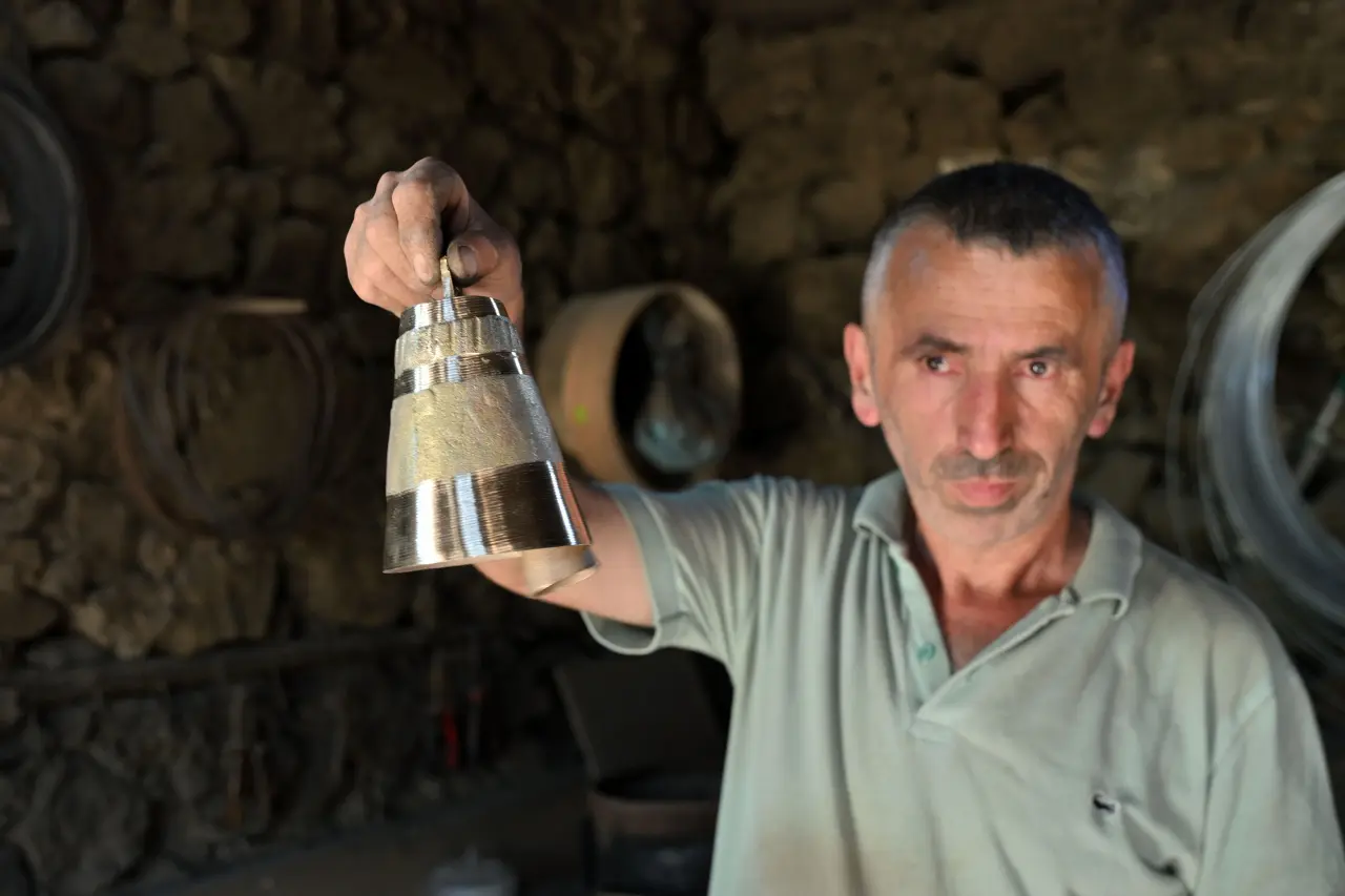 Kürtün'de hurda musluktan el emeğiyle üretilen ziller Avrupa’da çalıyor 21