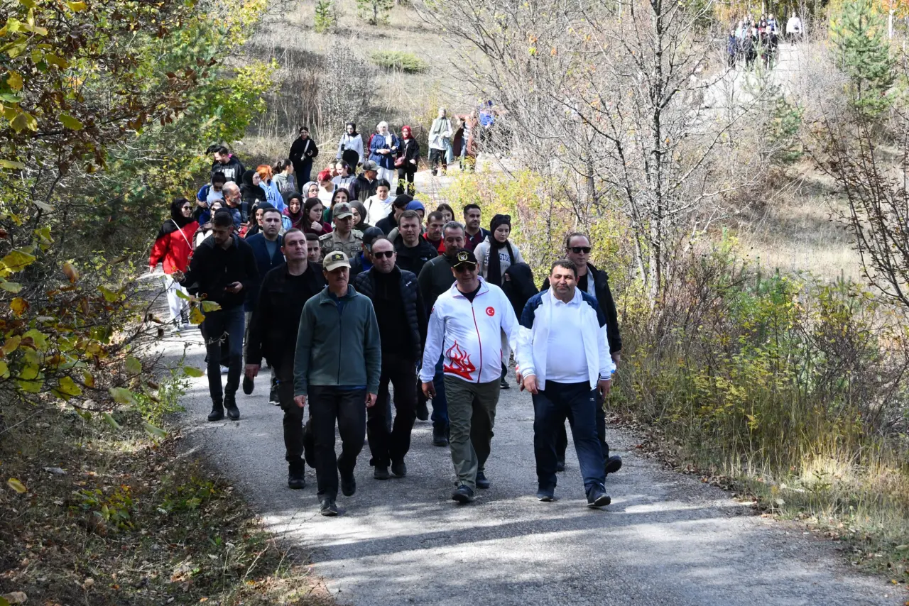 Gümüşhane’nin eşsiz sonbahar manzarasında gençlik buluşması 19