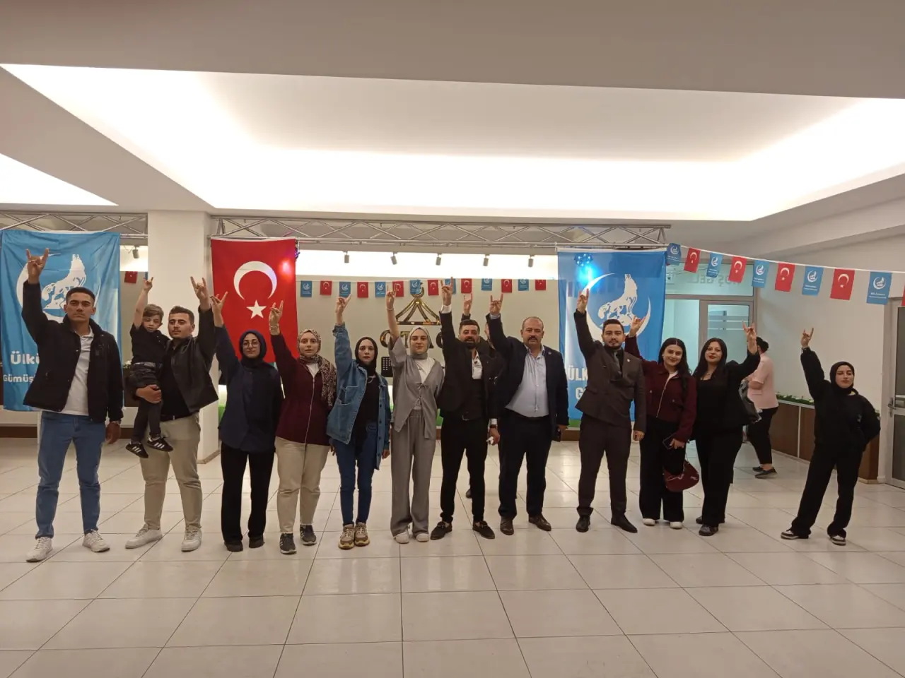 Ülkü Ocaklarından üniversite öğrencilerine coşkulu karşılama 14