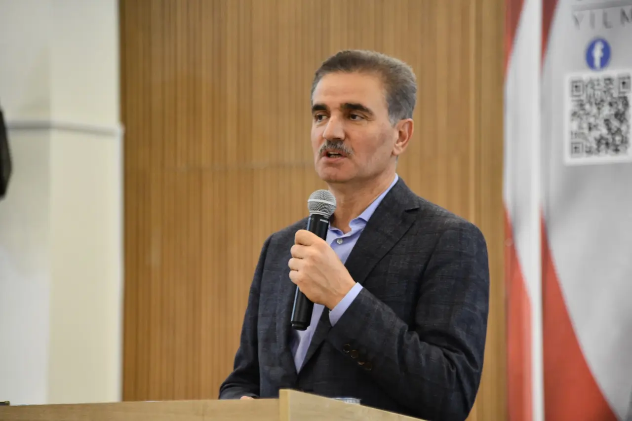 Vali Baruş'tan Muhtarlara Güçlü Mesaj: "Devletin Gören Gözü, Duyan Kulağısınız" 4