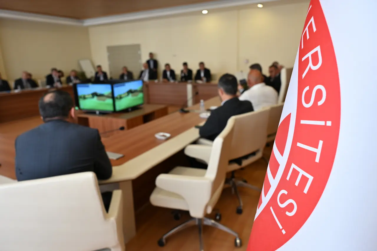 SANTEK 2025’te Gümüşhane’nin Teknoloji Geleceği Konuşuldu 15