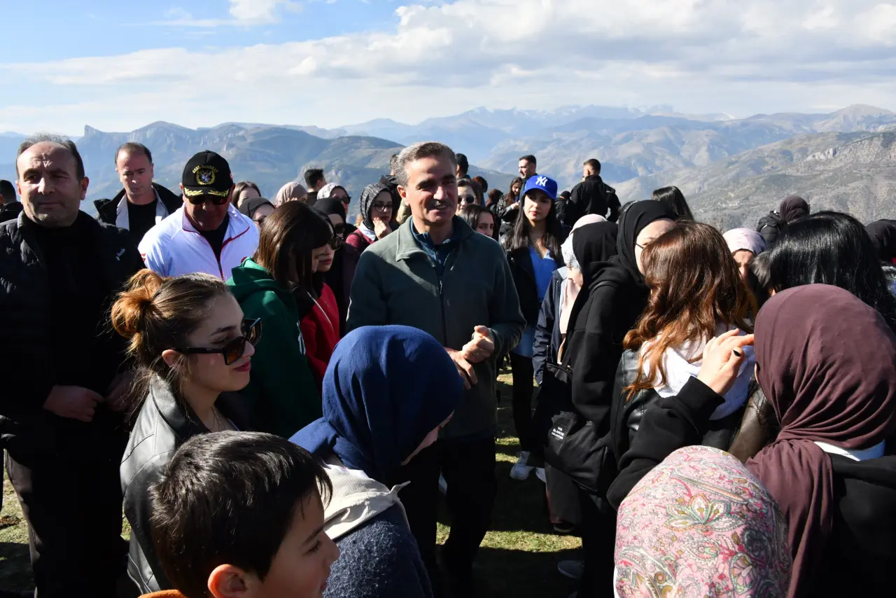 Gümüşhane’nin eşsiz sonbahar manzarasında gençlik buluşması 5