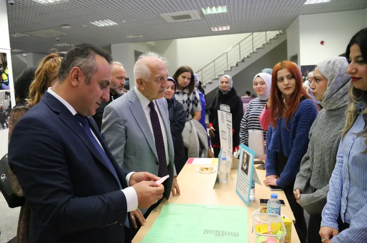 GÜ’de UNIDES projeleri şenliği gerçekleştirildi 7