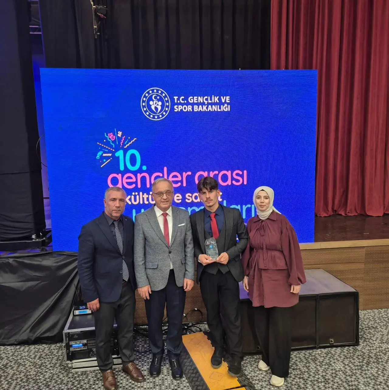 Gümüşhane Üniversitesi Öğrencisi Türkiye Kürsüsünde 2