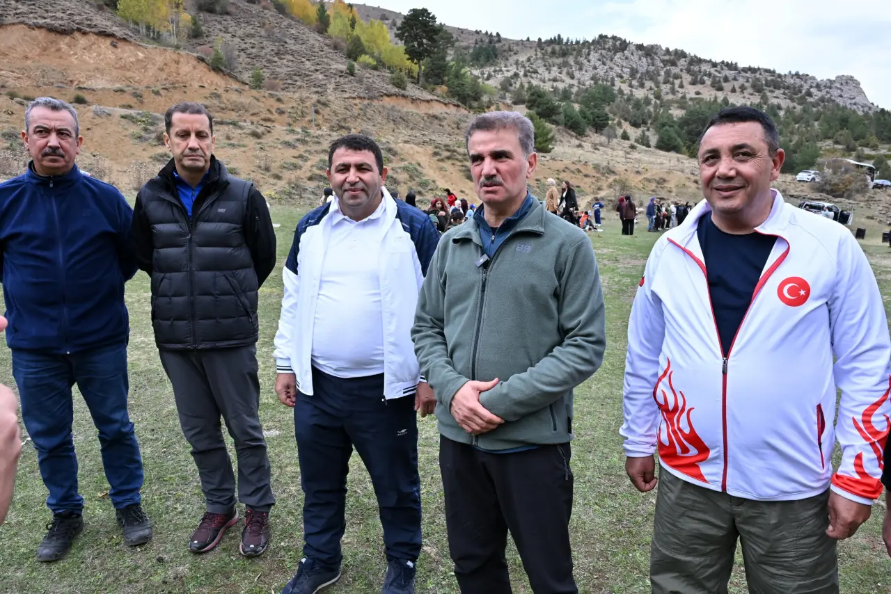 Gümüşhane’nin eşsiz sonbahar manzarasında gençlik buluşması 28