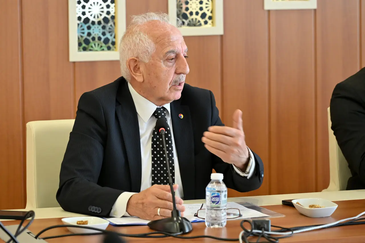 SANTEK 2025’te Gümüşhane’nin Teknoloji Geleceği Konuşuldu 16