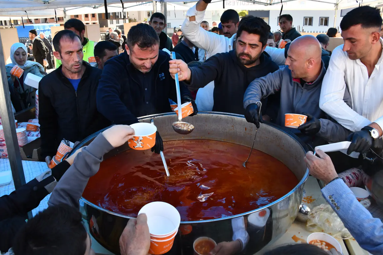 Gümüşhane’nin ilk millet bahçesi Kelkit’te hizmete girdi 37