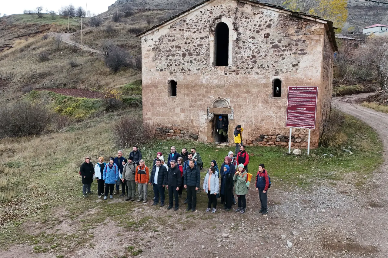 Gümüşhane'nin 'Düş Patikası'ndan eşsiz manzaralar 1