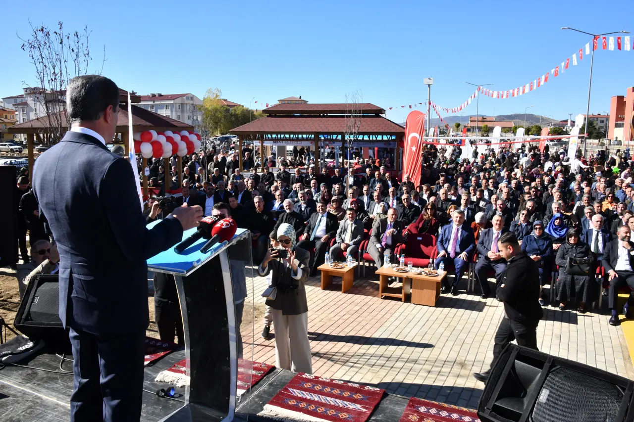 Gümüşhane’nin ilk millet bahçesi Kelkit’te hizmete girdi 26