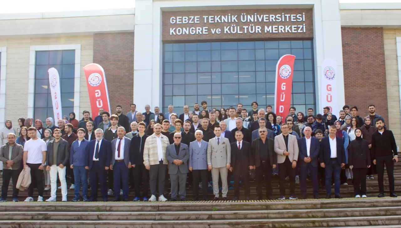 Kocaeli GÜDEF'ten 100 Gümüşhaneli öğrenciye burs müjdesi 1