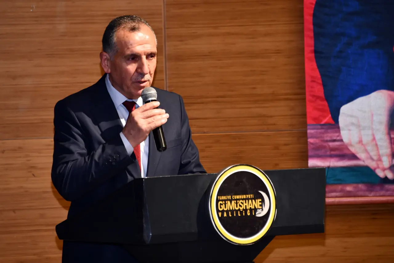 Gümüşhane'de Öğretmenler Günü kutlandı 10