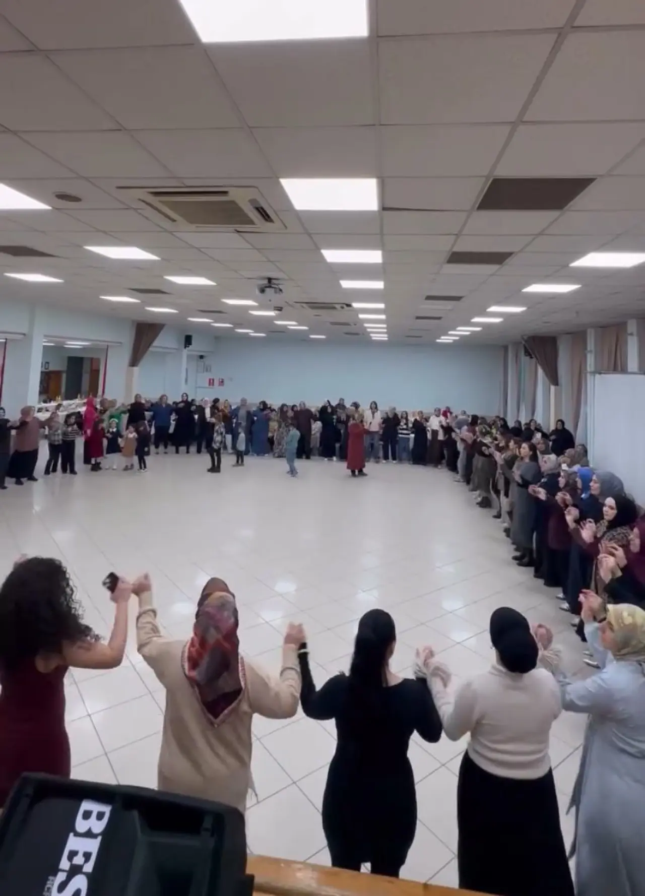 Üniversite öğrencileri Minik Eymen için tek yürek oldu 4