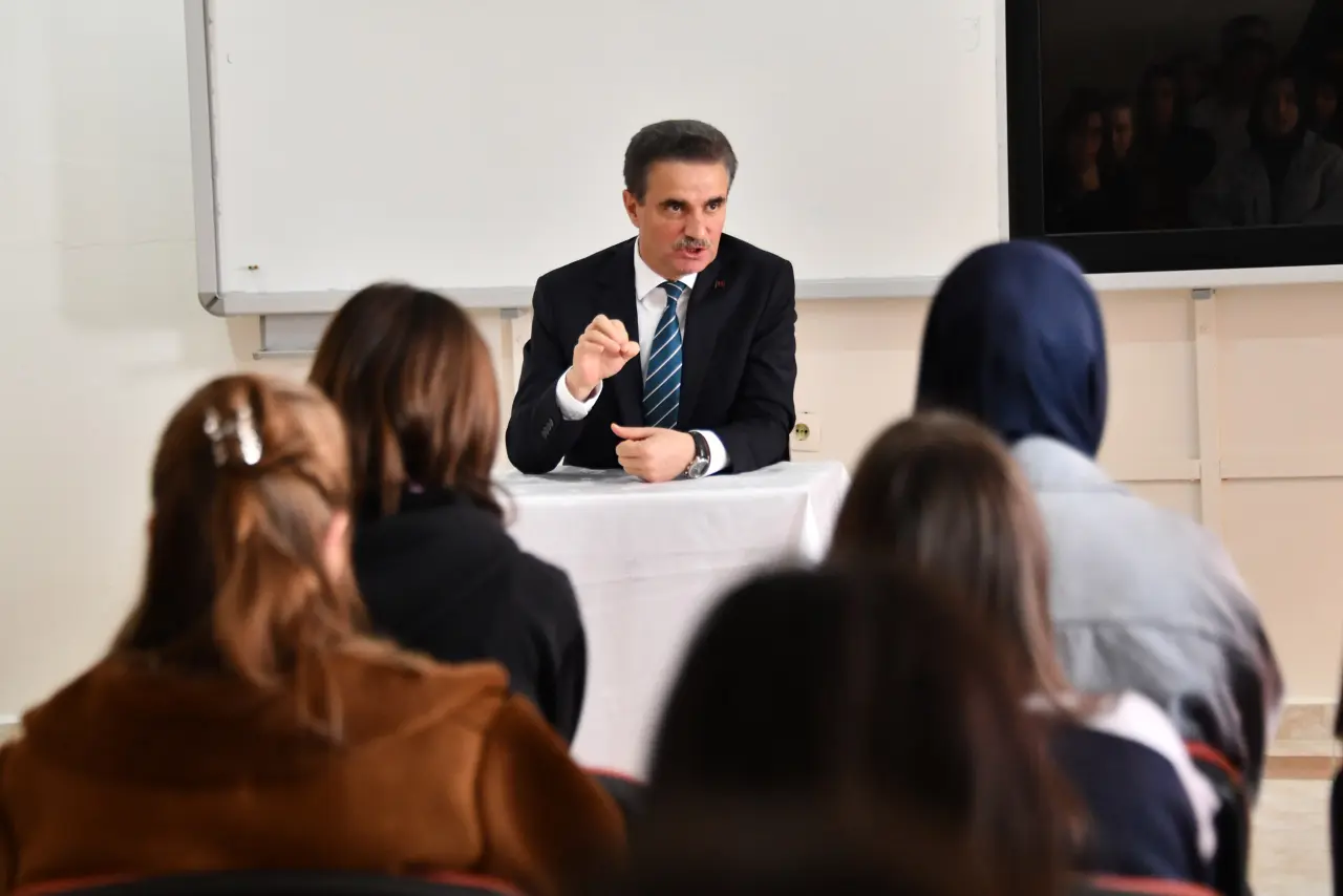 Vali Baruş'tan Gümüşhaneli gençlere altın değerinde öğütler 12