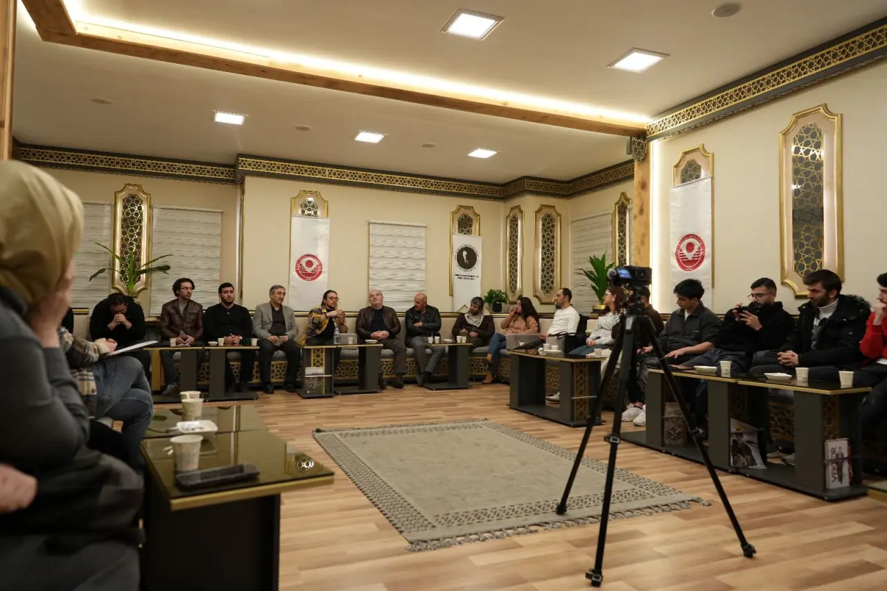 Eryılmaz: Sinema bir insanın ayakkabısındaki çakıl taşı olmalıdır 3